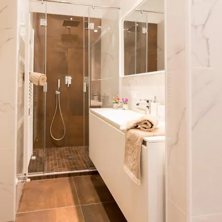 Porta Venezia - Design Con Balcone - 55mq