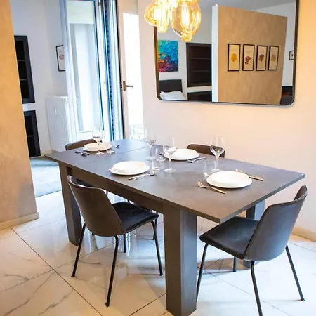 Apartment Porta Venezia - Design Con Balcone - 55mq